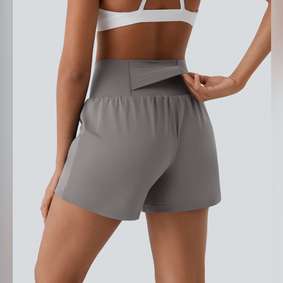 🆕 Halara Super High Waisted Back Pocket & Side Pocket Yoga Shorts Size M - Picture 6 of 7